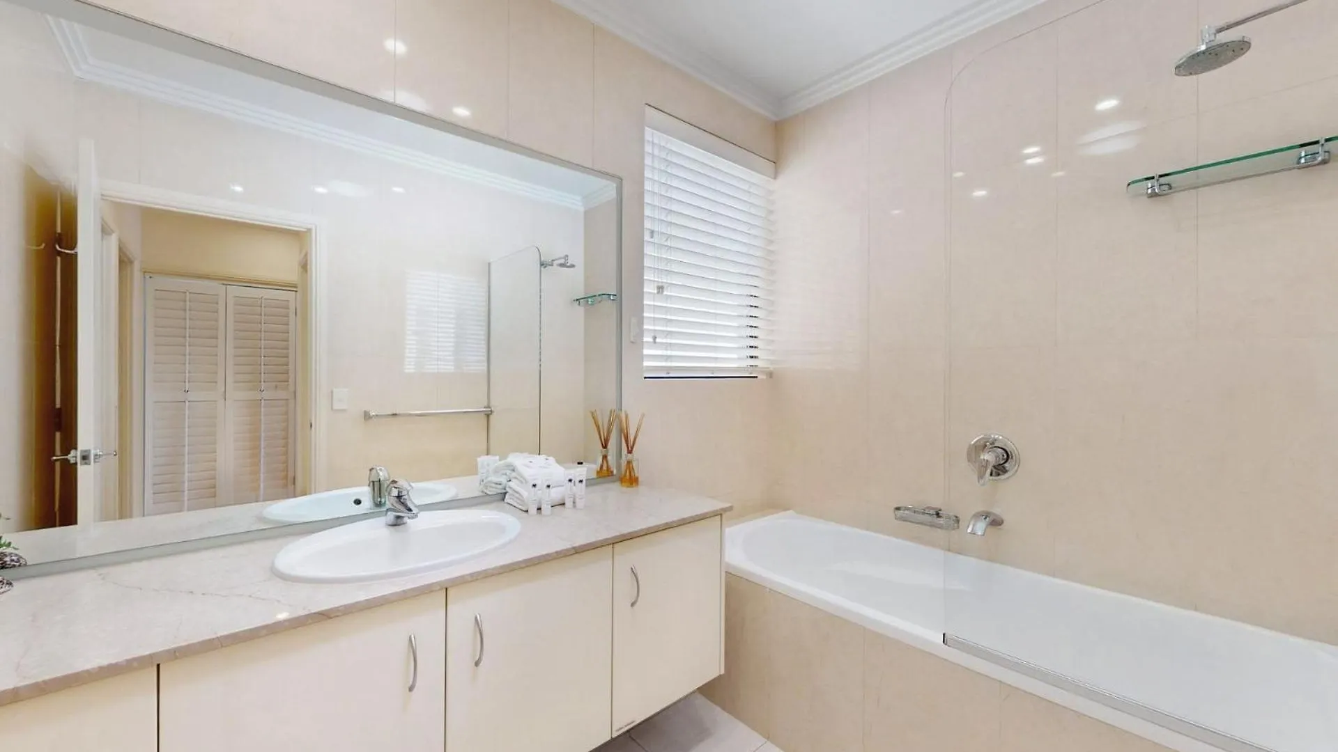 8 Colonial Apartment Noosaville 0*,  Australia